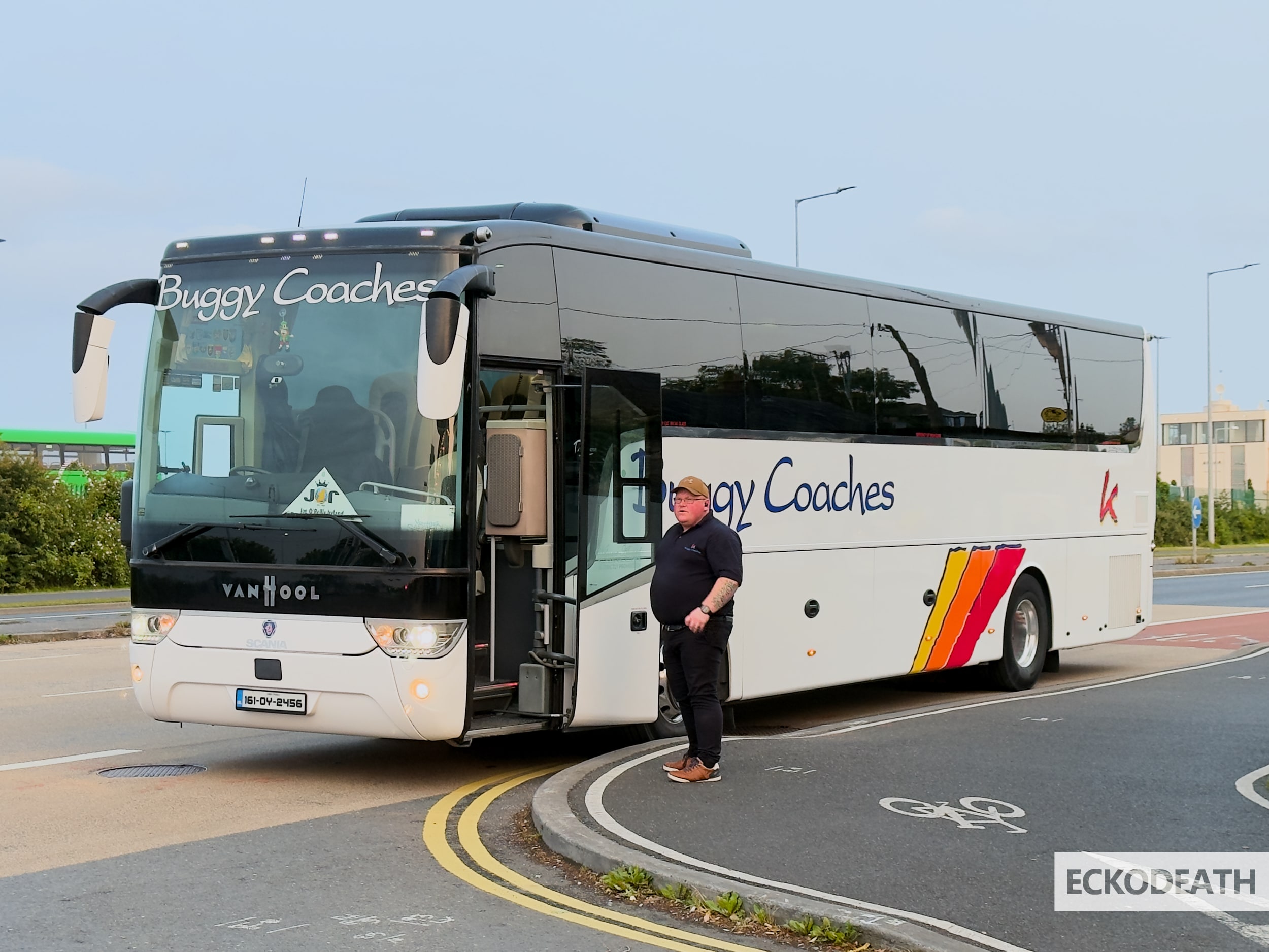 Image un peu plus large que le texte