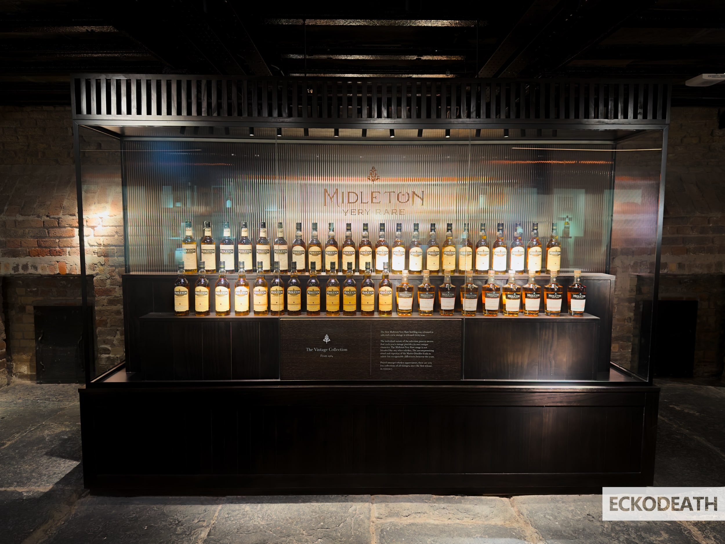 Image un peu plus large que le texte